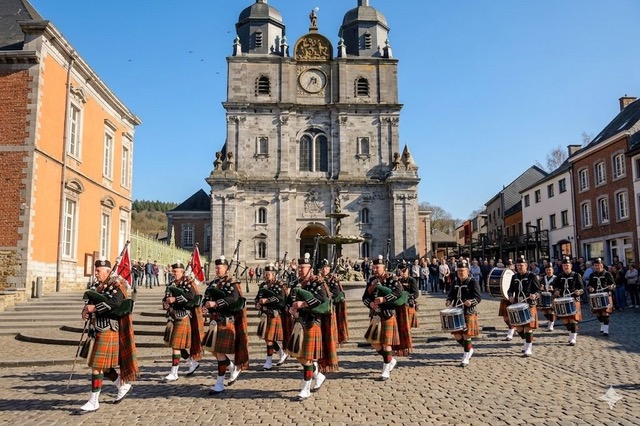 Messe animée par le Pipe Band du Clan Hay